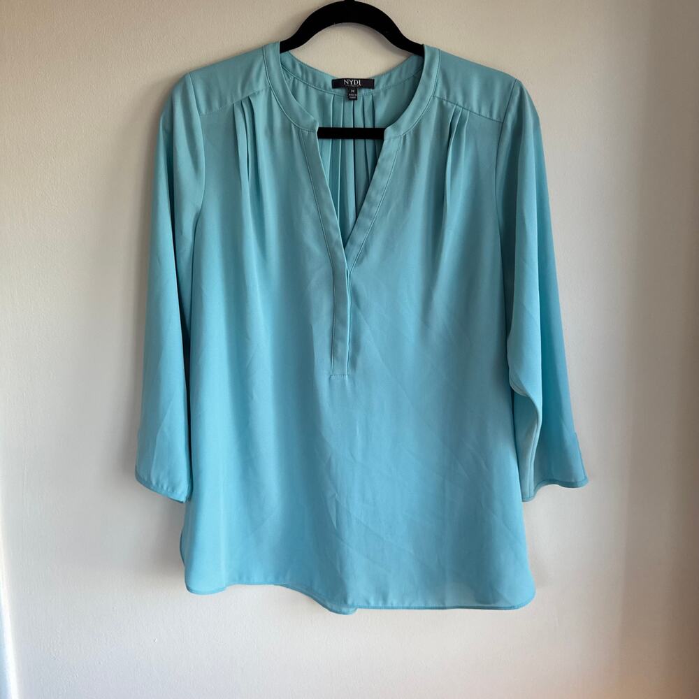 NYDJ Pintuck Blouse Top Robin Blue Pleated  Split-Neck 3/4 Sleeve Sz M Womens